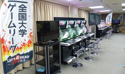 画像ギャラリー No.011のサムネイル画像 / 「LEFT 4 DEAD -生存者たち- ファン感謝祭 in秋葉原」が開催。会場で行われた「全国大学ゲームリーグ」の決勝戦も併せてレポート