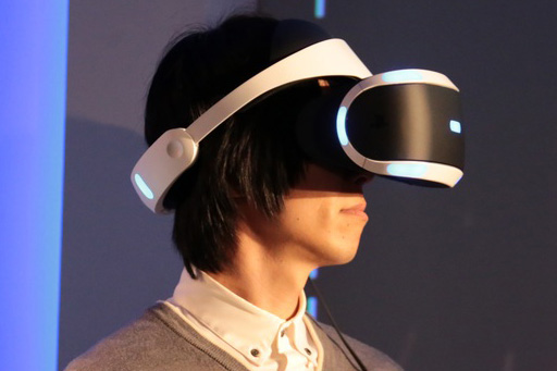画像ギャラリー No.002のサムネイル画像 / ［GDC 2015］SCE，仮想現実対応HMD「Morpheus」を2016年前半に発売と予告。新型試作機は5.7インチ有機ELパネル採用でフルHD＠120fps対応に