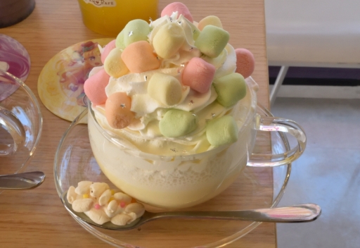 画像ギャラリー No.013のサムネイル画像 / 「プリティーオールフレンズバレンタインカフェ」内覧会をレポート。こだわりのコラボメニューが楽しめて,思わずハピラキになる空間