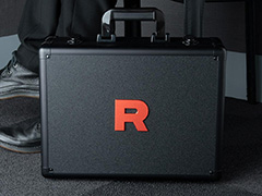 「ロケット団の栄光 アタッシュケースセット」5月12日10：00より受注販売を開始。デッキとカードを持ち運べるクールなアタッシュケース