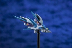 画像ギャラリー No.016のサムネイル画像 / 「スパロボ OG」シリーズより,精霊憑依状態の“サイバスター”がプラモデルに