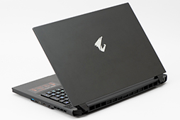 画像ギャラリー No.004のサムネイル画像 / GIGABYTEのハイエンドゲームノートPC「AORUS 17G」を試す。RTX 3080&300Hz液晶搭載にメカニカルキーボード採用と見どころは多い