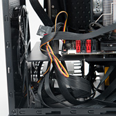 画像ギャラリー No.081のサムネイル画像 / 【PR】低負荷時にファン回転の止まるGTX 980カード「STRIX-GTX980-DC2OC-4GD5」を使って,超絶静かな小型ゲームPCを自作してみた