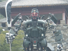 選考の決め手は「程よくマニア」。“関羽ロボ”にも驚いた「三國志」PR大使と，リリース間近の「三國志レギオン」越後谷プロデューサーへのインタビュー