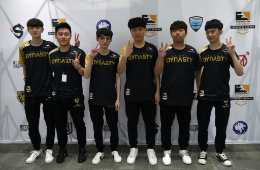 画像ギャラリー No.010のサムネイル画像 / 1週間で延べ1000万人が観戦。「Overwatch League」の観衆として，本格派プロリーグの白熱した戦いの様子を身近に感じてきた