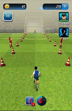 画像ギャラリー No.005のサムネイル画像 / 街のすべてがフィールド。Android向けランニングゲーム「サッカーランナー」を紹介する「(ほぼ)日刊スマホゲーム通信」第702回