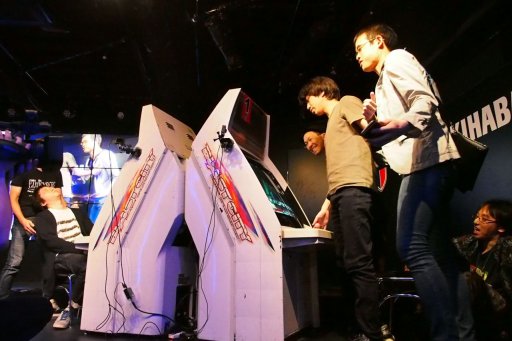 画像ギャラリー No.018のサムネイル画像 / 「ヴァンパイアセイヴァー」の3on3大会「Judgement Day 6」レポート。稼働21年目の優勝は,リネ選手/海の子選手/こめまる選手によるチーム「DDCばけーしょん」の手に
