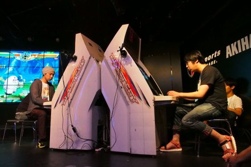 画像ギャラリー No.033のサムネイル画像 / 「ヴァンパイアセイヴァー」の3on3大会「Judgement Day 6」レポート。稼働21年目の優勝は,リネ選手/海の子選手/こめまる選手によるチーム「DDCばけーしょん」の手に