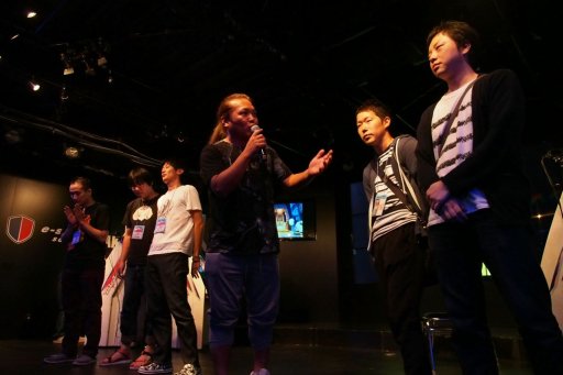 画像ギャラリー No.041のサムネイル画像 / 「ヴァンパイアセイヴァー」の3on3大会「Judgement Day 6」レポート。稼働21年目の優勝は,リネ選手/海の子選手/こめまる選手によるチーム「DDCばけーしょん」の手に
