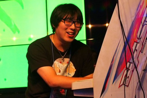 画像ギャラリー No.043のサムネイル画像 / 「ヴァンパイアセイヴァー」の3on3大会「Judgement Day 6」レポート。稼働21年目の優勝は,リネ選手/海の子選手/こめまる選手によるチーム「DDCばけーしょん」の手に