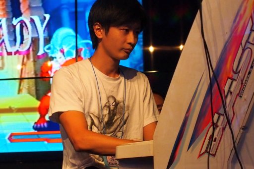 画像ギャラリー No.045のサムネイル画像 / 「ヴァンパイアセイヴァー」の3on3大会「Judgement Day 6」レポート。稼働21年目の優勝は,リネ選手/海の子選手/こめまる選手によるチーム「DDCばけーしょん」の手に