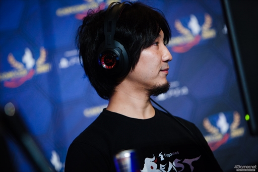 画像ギャラリー No.060のサムネイル画像 / 「ストリートファイターV」の公式世界大会「Capcom Cup 2017」本戦が開幕。最終日に進出する8人が決定した2日目Twitterまとめ