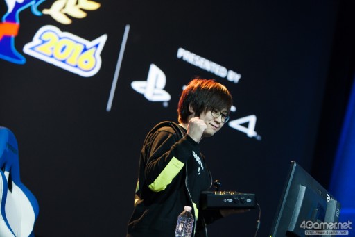 画像ギャラリー No.027のサムネイル画像 / 「ストリートファイターV」世界王者が決定した，「Capcom Cup 2016」Day2現地レポートまとめ。初のアメリカ人チャンプが誕生