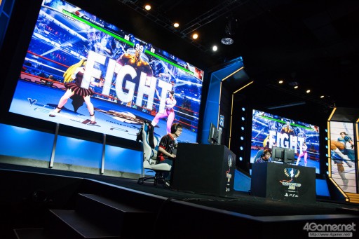画像ギャラリー No.028のサムネイル画像 / 「ストリートファイターV」世界王者が決定した，「Capcom Cup 2016」Day2現地レポートまとめ。初のアメリカ人チャンプが誕生