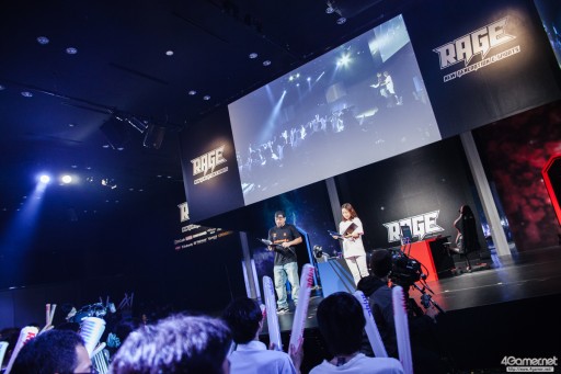 画像ギャラリー No.008のサムネイル画像 / CyberZのe-Sportsイベント「RAGE Vol.4 GRAND FINALS」,「ストリートファイターV」部門フォトレポート。優勝はふ〜ど選手の手に