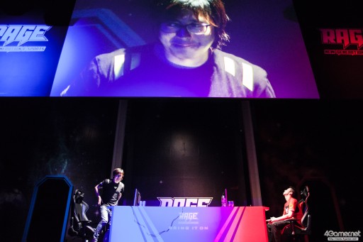 画像ギャラリー No.015のサムネイル画像 / CyberZのe-Sportsイベント「RAGE Vol.4 GRAND FINALS」,「ストリートファイターV」部門フォトレポート。優勝はふ〜ど選手の手に
