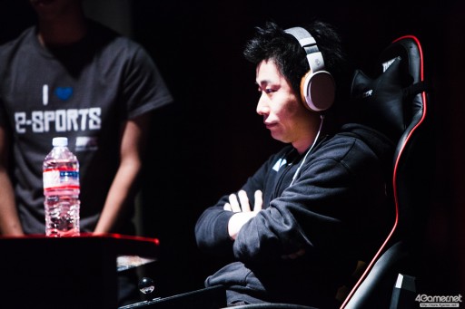 画像ギャラリー No.044のサムネイル画像 / CyberZのe-Sportsイベント「RAGE Vol.4 GRAND FINALS」,「ストリートファイターV」部門フォトレポート。優勝はふ〜ど選手の手に