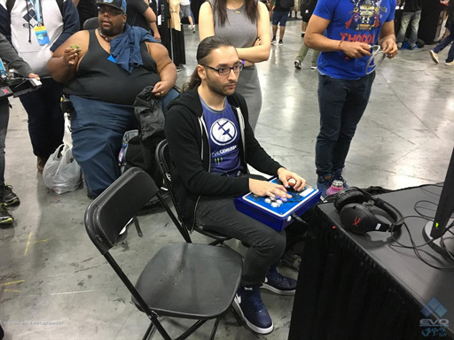 画像ギャラリー No.071のサムネイル画像 / ［EVO2017］「GGXrd R2」など3タイトルの優勝者が決定した2日目Twitterまとめ。「ストV」や「BBCF」では最終日への生き残りをかけた激戦が続いた