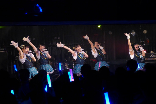 画像ギャラリー No.011のサムネイル画像 / 新生Falcom jdk BANDの初ライブ「Falcom jdk BAND θ（シータ） Live」が開催。アイドルユニット「リアル☆SPiKA」も参戦し，全16曲を熱演