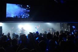 画像ギャラリー No.014のサムネイル画像 / 新生Falcom jdk BANDの初ライブ「Falcom jdk BAND θ（シータ） Live」が開催。アイドルユニット「リアル☆SPiKA」も参戦し，全16曲を熱演