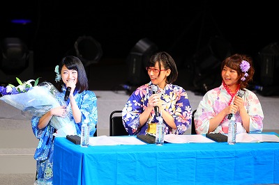 画像ギャラリー No.003のサムネイル画像 / 「アイドルマスター シンデレラガールズ」，「デレラジA」公録イベントをレポ。武内さんがイジり倒され，桜咲さんが恐怖を呼ぶ!?