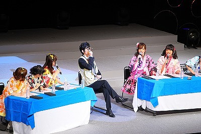 画像ギャラリー No.004のサムネイル画像 / 「アイドルマスター シンデレラガールズ」，「デレラジA」公録イベントをレポ。武内さんがイジり倒され，桜咲さんが恐怖を呼ぶ!?