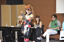 画像ギャラリー No.008のサムネイル画像 / 「DEAD OR ALIVE FESTIVAL」のフォト&コスプレイベントをレポート。本物そっくりのバース登場に会場は騒然