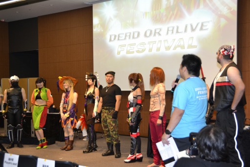 画像ギャラリー No.012のサムネイル画像 / 「DEAD OR ALIVE FESTIVAL」のフォト&コスプレイベントをレポート。本物そっくりのバース登場に会場は騒然