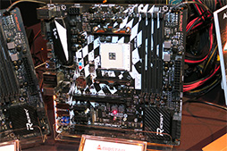 画像ギャラリー No.012のサムネイル画像 / Ryzenの実効性能はこれからまだ上がる? AMDがRyzenの利点をアピールする説明会を開催