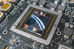 画像ギャラリー No.003のサムネイル画像 / 「Radeon R9 Fury」レビュー。大型クーラーを採用した空冷版Fijiの実力に迫る
