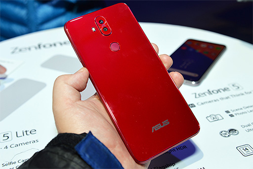画像ギャラリー No.025のサムネイル画像 / ASUS,新型スマートフォン「ZenFone 5」シリーズ3機種を発表。ハイエンドの「ZenFone 5Z」はSnapdragon 845搭載で479ユーロに