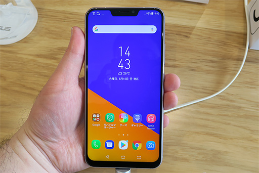 画像ギャラリー No.005のサムネイル画像 / ASUS，SIMロックフリースマートフォン「ZenFone 5」シリーズを国内発売。ハイエンドからエントリーまでの計3製品を用意