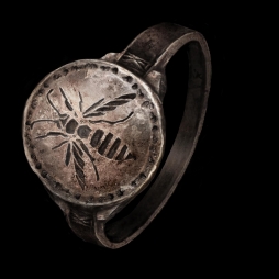 画像ギャラリー No.014のサムネイル画像 / 「DARK SOULS」シリーズの「スズメバチの指輪」がアクセサリーとして登場
