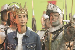 画像ギャラリー No.008のサムネイル画像 / 窪塚洋介氏が主演の「クラッシュ オブ キングス」TVCM,8月24日から放映