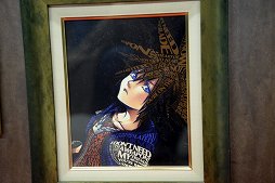画像ギャラリー No.010のサムネイル画像 / 「キングダムハーツ」シリーズ15周年を記念したメモリアルステンドグラスクロックをレポート