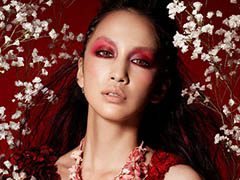 「追憶の青」のイメージソングに歌手の中島美嘉さんを起用。9月12日には，中島さんも出演するリリース直前発表会をニコ生とLINE LIVEで配信