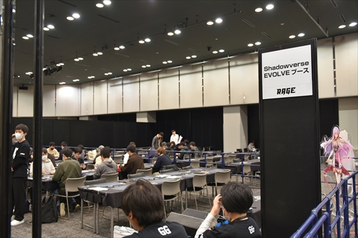 画像ギャラリー No.005のサムネイル画像 / 「RAGE Shadowverse 2023 Winter」GRAND FINALSレポート。10時間を超える激闘を制したのはThx｜さけまん選手