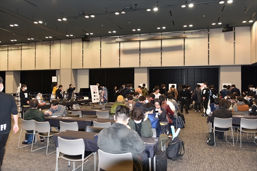 画像ギャラリー No.007のサムネイル画像 / 「RAGE Shadowverse 2023 Winter」GRAND FINALSレポート。10時間を超える激闘を制したのはThx｜さけまん選手