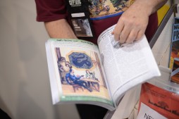 画像ギャラリー No.005のサムネイル画像 / 「Nuclear War」から「クイーンズブレイド」まで歩み続けた40年。最新第8版「T＆T」をリリースしたFlying Buffaloに，SPIEL会場で話を聞いてみた