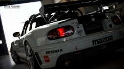 画像ギャラリー No.012のサムネイル画像 / 「グランツーリスモSPORT」，往年の名車やル・マンを制したワークスカーなど新車両5台を追加。GTリーグに5つのラウンドを実装
