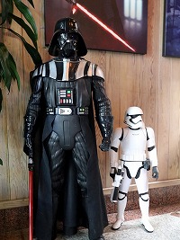 画像ギャラリー No.001のサムネイル画像 / 「スター・ウォーズ／銀河の英雄」開発者インタビュー。奥深い戦術をカジュアルに楽しめる“スター・ウォーズのおもちゃ箱”の開発経緯を聞いた