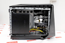 画像ギャラリー No.007のサムネイル画像 / Lenovo,GTX 1080を搭載可能なゲーマー向けキューブ型PCを9月2日に発売。RazerコラボのPCやG-SYNC対応ディスプレイも
