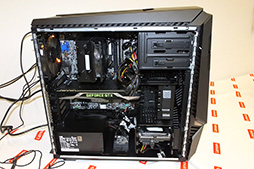 画像ギャラリー No.017のサムネイル画像 / Lenovo,GTX 1080を搭載可能なゲーマー向けキューブ型PCを9月2日に発売。RazerコラボのPCやG-SYNC対応ディスプレイも