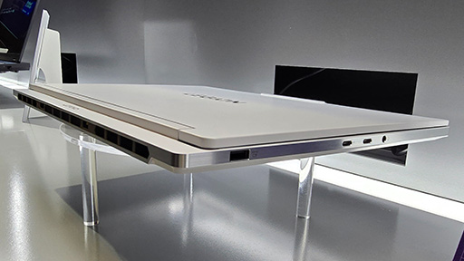 画像ギャラリー No.004のサムネイル画像 / LenovoのゲームPC「Legion」2025年モデルの見どころは？　有機ELパネル搭載モデルを拡充し，独自のAI機能で性能を引き出す