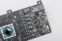 画像ギャラリー No.033のサムネイル画像 / Sapphire渾身のRX 480カード「NITRO＋」レビュー。メモリ容量8GB版と4GB版にはそれぞれ異なる個性があった