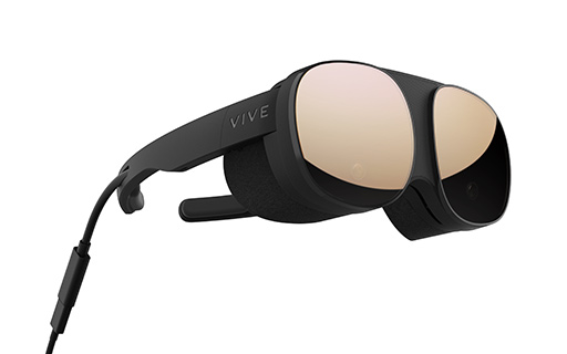 画像ギャラリー No.005のサムネイル画像 / メガネのようにかけられるVR HMD「VIVE Flow」が11月18日に発売。新開発の光学系により，メガネ民でも裸眼でVRを楽しめる