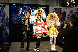画像ギャラリー No.011のサムネイル画像 / ［JAEPO2017］「マジシャンズデッド」ステージで3月に実装予定の“ミセル・ピュラス”がお披露目。公式大会では熟練プレイヤーが激戦を繰り広げた