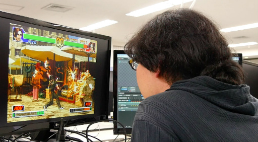 画像ギャラリー No.002のサムネイル画像 / 「グランドサマナーズ」,「KOF’98」コラボでは原作モーションを完全再現! バトル画面&開発現場の紹介ムービーが公開