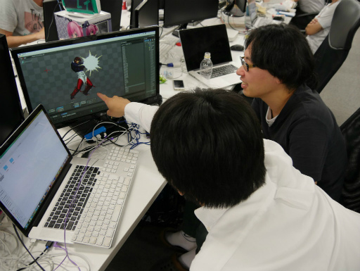 画像ギャラリー No.004のサムネイル画像 / 「グランドサマナーズ」,「KOF’98」コラボでは原作モーションを完全再現! バトル画面&開発現場の紹介ムービーが公開