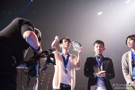 画像ギャラリー No.003のサムネイル画像 / 【速報】［EVO2017］「BLAZBLUE CENTRALFICTION」部門，優勝はカルル使いのりゅうせい選手。決勝トーナメントは日本人選手が独占